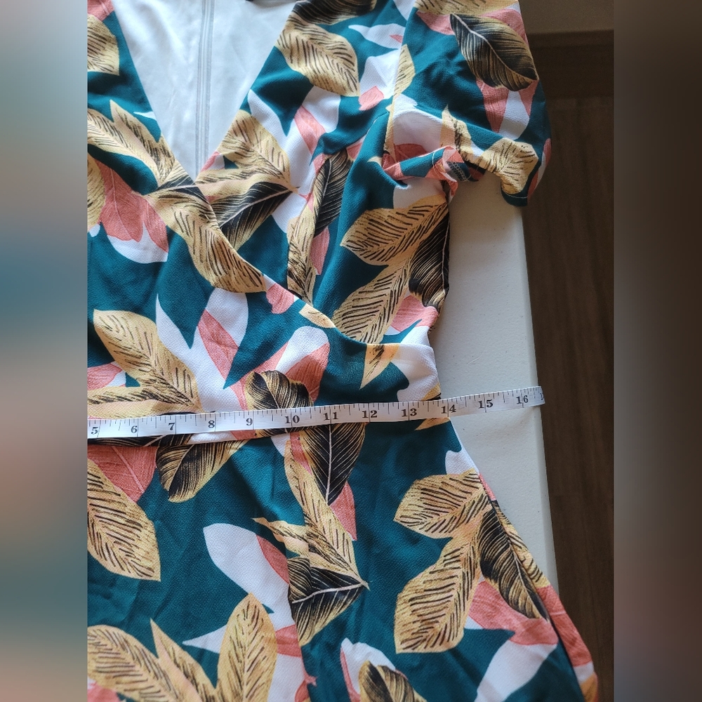 Liza Luxe Tropical Flutter Sleeve Dress - Picture 9 of 11